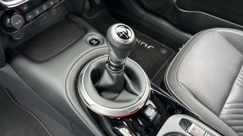 Nissan Juke 1.0 DiG-T Tekna 5dr Petrol Hatchback